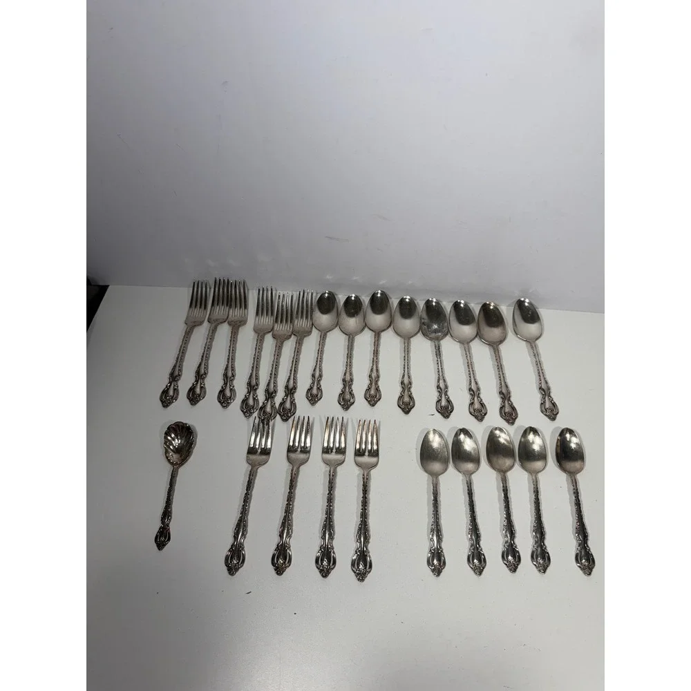 International Silver Deep Silver Reflection Silverplate Flatware 24 Piece Set
